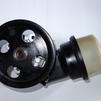 Power steering pum CHRYSLER PACYFICA 04743805AD