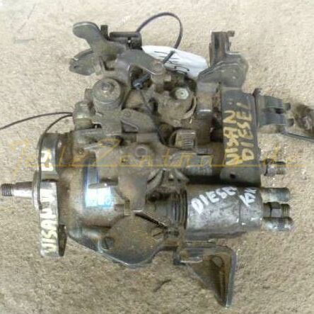 Pompa di iniezione ZEXEL 104648-2410 VE4/8F2500LNP374