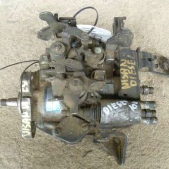 Pompa di iniezione ZEXEL 104648-2410 VE4/8F2500LNP374