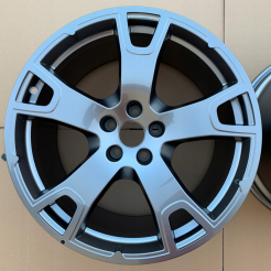 Maserati Levante NEUE Alufelge hinten NEREO 10.5" x 20" 5x114.3 ET53 670044708