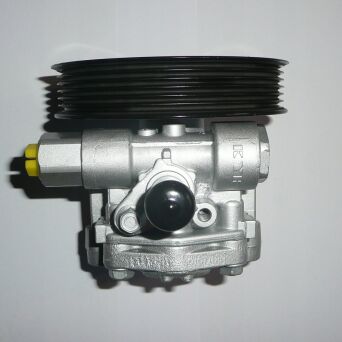 Pompe de direction assistée FIAT FREEMONT K05154355AA