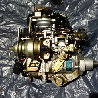 Pompa di iniezione ZEXEL 104640-0820 VE4/10F2150LNP1493